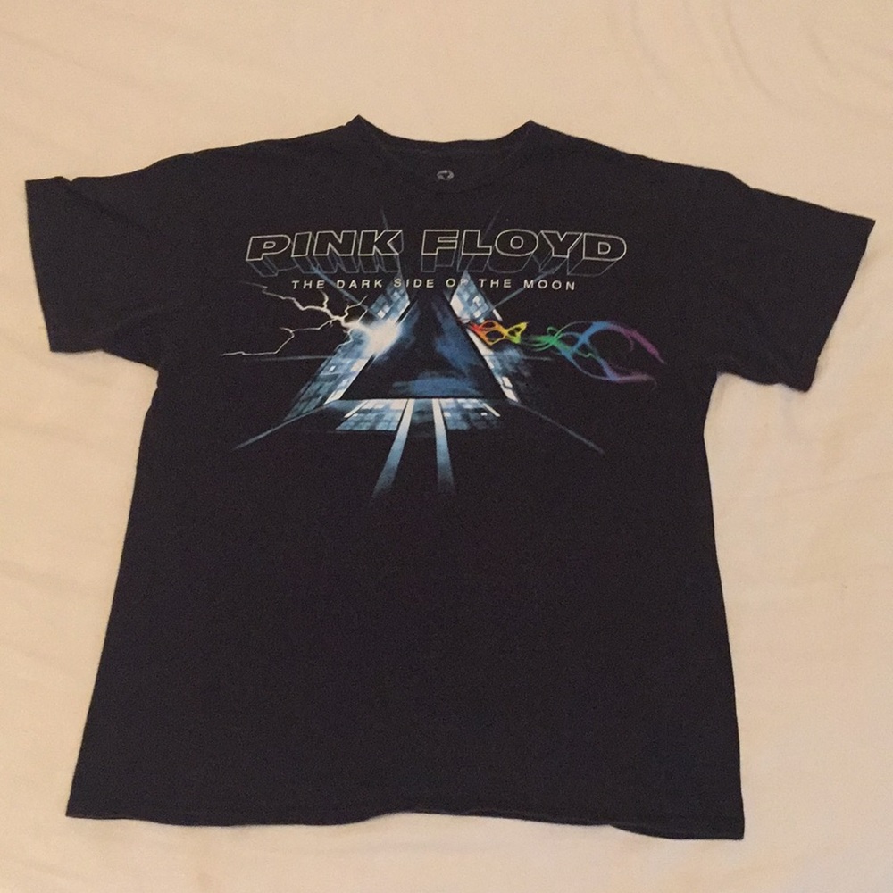 Very Rad Pink Floyd shirt!!🌖🌗🌘🌑🌒🌓🌔